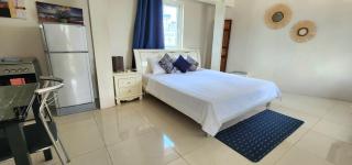 Lovely studio apartment with views of the lagoon. - 6