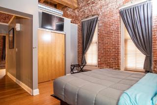 Georgia Street 4 Bedroom Condo Downtown!! - Indianapolis - 4