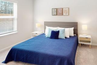 3BR Home Dog Friendly with Yard and Patio - 3