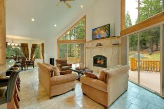 Lodgepole Pine Chalet - 3