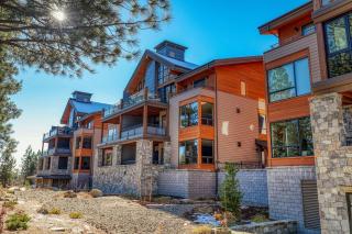 Crystal Bay Penthouse 301 - 2