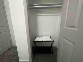 2 KING Beds, W/D, Parking, Stylish & GREAT VALUE - Schenectady - 8