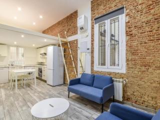 apartamento en cuatro caminos para 6 personas ALQUILER TEMPORAL - Madrid - 0
