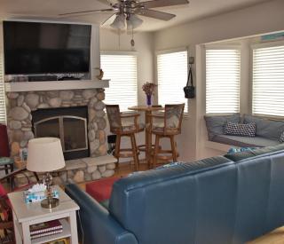 2116 Windsor - Cambria - 1