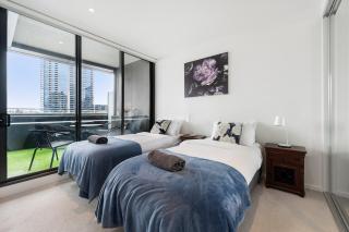 Melbourne Docklands Riverside Views - Melbourne - 4
