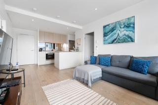 Melbourne Docklands Riverside Views - 7