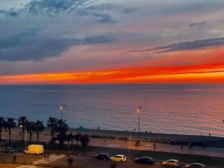 Beachfronts Cando with Balcony & Sunset Location - Batumi - 9