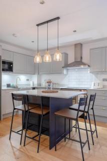 Newly Refurbished 2BD Flat - Wimbledon Village! - Londra - 1