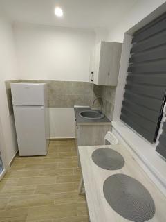 Militari Luxury Flat - Roşu - 6