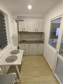 Militari Luxury Flat - Roşu - 4