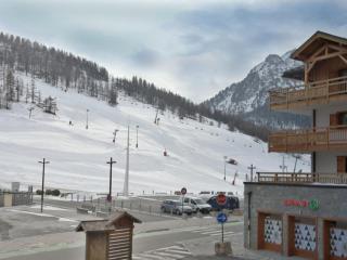 Appartement cosy avec terrasse ensoleillée, au pied des pistes de Montgenèvre, tout équipé - FR-1-266-219 - Monginevro - 2