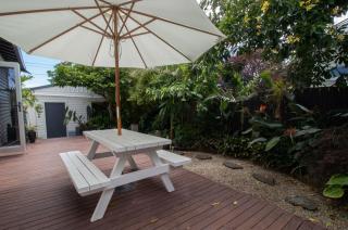 Bungalow Eight - New Plymouth - 5