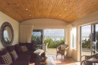 Chester Cottage Beachfront - Oakura - 3