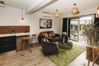 City Living Apartment Two - New Plymouth - 6