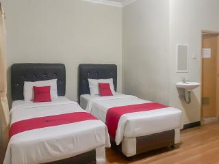 RedDoorz Syariah at Bumi Eyang Enin Homestay Tasikmalaya - 6
