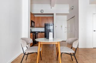 Fidi 1br w doorman wd nr south st seaport NYC-1306 - New York - 6