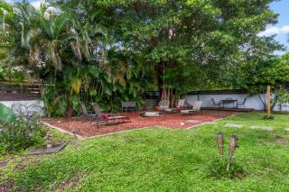 3BR Miami Home Boho Style, Firepit & Yard - Miami - 0