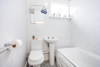 Bright & Spacious 2BR - City Centre Nr the BEACH & High St by Everhome Ltd - Southend-on-Sea - 1
