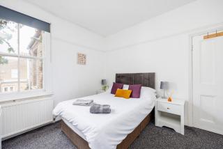 Bright & Spacious 2BR - City Centre Nr the BEACH & High St by Everhome Ltd - Southend-on-Sea - 3