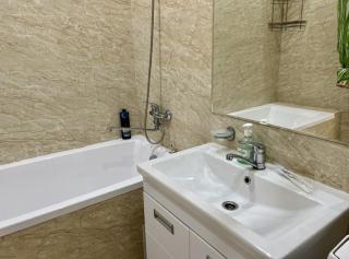 Приятные апартаменты в элитном комплексе - Almaty - 3