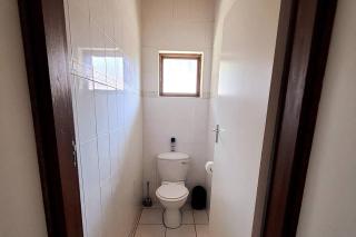 Lovely 3 Bedroom house near the beach. - Port Edward - 5