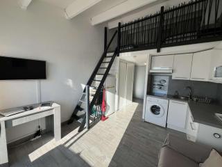 T2 avec Climatisation, Piscine, Box Privé - FR-1-702-6 - 5