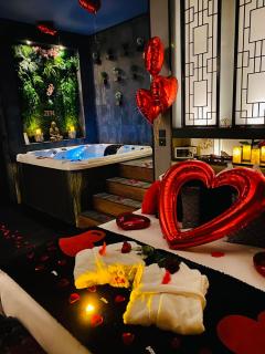 Loveroom intimiste et haut de gamme à 30 min de Toulouse - - 1