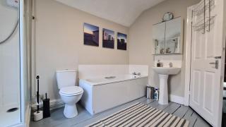 Comfy home very close to Cardiff - Barry - 2