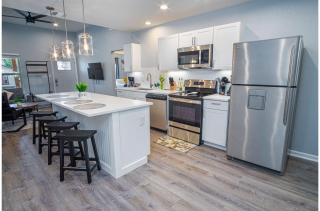 Escape to 4BR3BA Downtown Home Brand New - San Antonio - 4