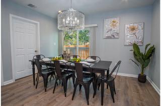 Escape to 4BR3BA Downtown Home Brand New - San Antonio - 2