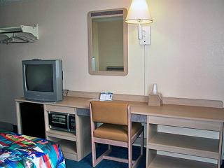 Americas Best Value Inn Jefferson City - 8