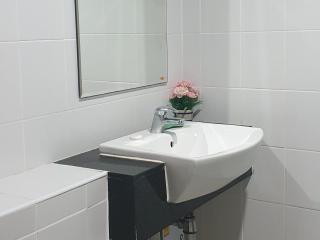 Neo2 condo 407 - 5