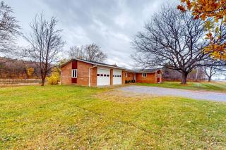 Falling Leaf Hideaway - Canandaigua - 7