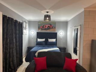 6 the Curve Unit 13 - 5