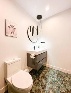 Charming 2-Bedroom Cottage -CAL - 2