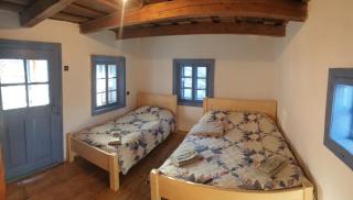 Casuta dintre brazi - 1