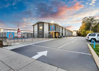 Motel 6 Ogden, UT- Downtown - Ogden - 0