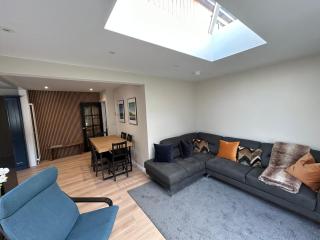 Pine View Holiday Home - Newcastle - 1