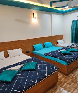 Hotel Sai Dakshina Inn & The Fern Restaurant - Shirdi - 9