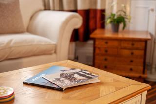 Stylish Victorian Apartment's close to the Botanical gardens, Free parking! - 5