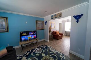 Mt Irvine Luxe Pool Cottage/Close to Beach and Equestrian - Florida Gardens - 7