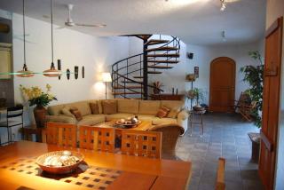 SUPERB VILLA RETREAT IN BEAUTIFUL GATED COMMUNITY WALKING DISTANCE FROM LOCAL SHOPS - Tezoyuca - 6
