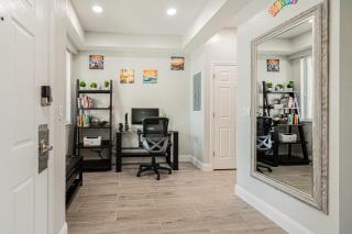 Greenlinks at Lely Luxury White Orchid Fully Renovated Modern 1st floor 3bdr Golf Resort Villa - Naples - 8