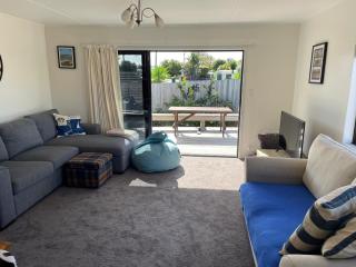 Hosts on the Coast - Beach Escape on Otahu - Whangamata - 0