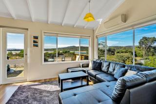 The Blue House - Coles Bay - 5