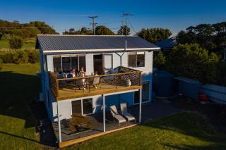 The Blue House - Coles Bay - 3