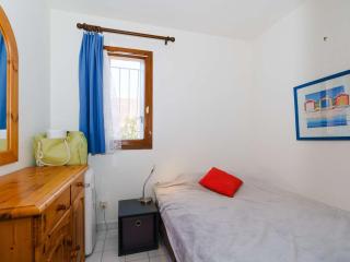 Appartement T3 avec terrasse, véranda et piscine, à 100m de la mer! Parking, animaux acceptés - FR-1-409-179 - Gruissan - 3