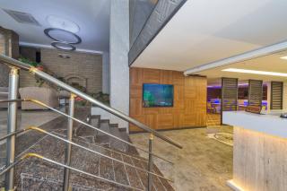 Borz Hotel - 1