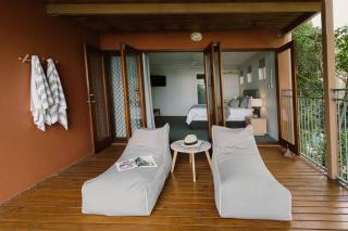 Tranquil Treetop Retreat with Pool and Ocean Views - Sunshine Beach - 3