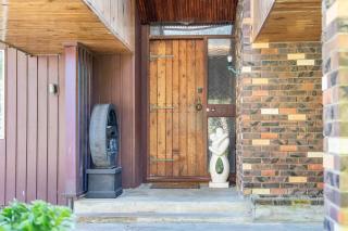 Eclectic 70s Mansion - Wellington - 3